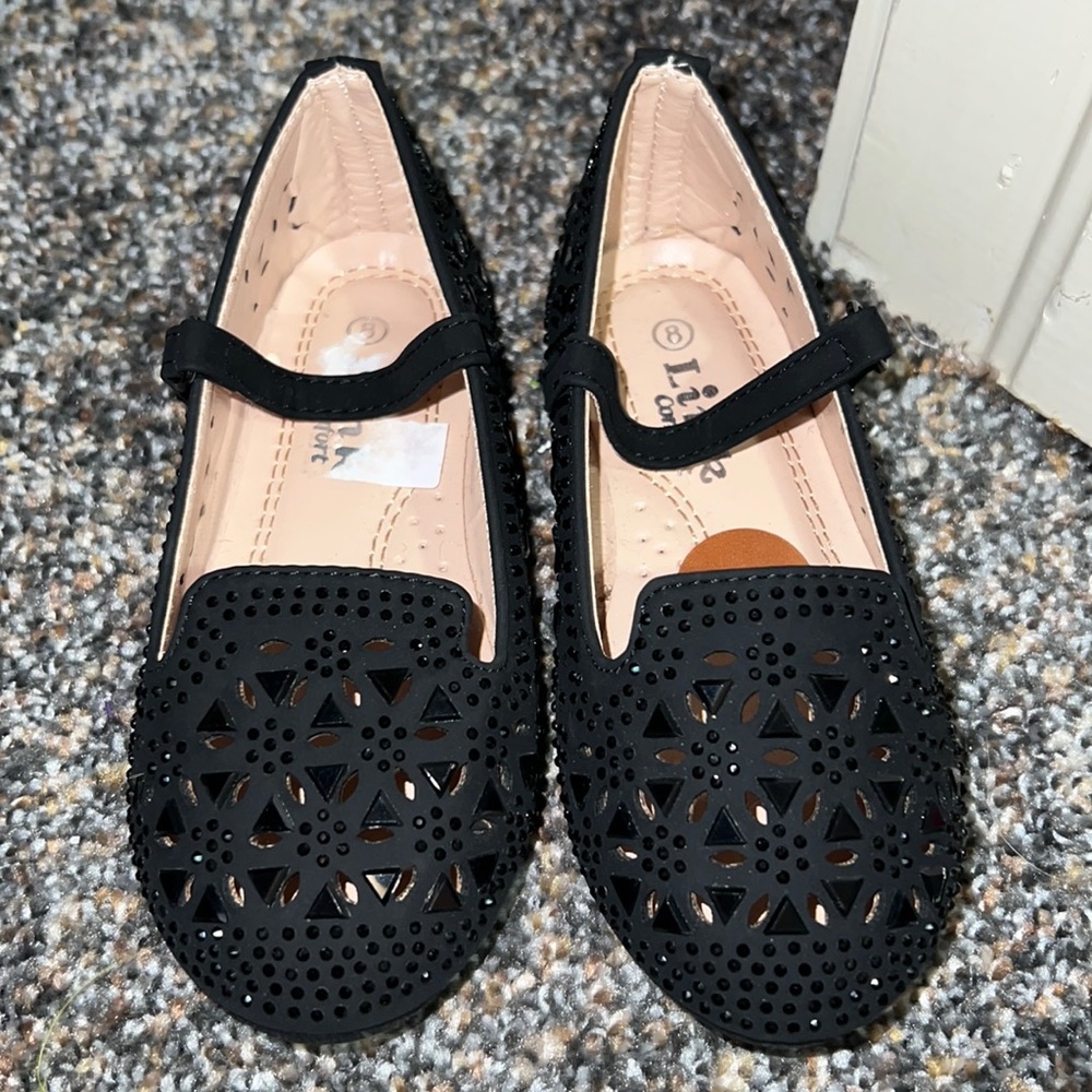Girls black shoes toddler size 8. Used once.